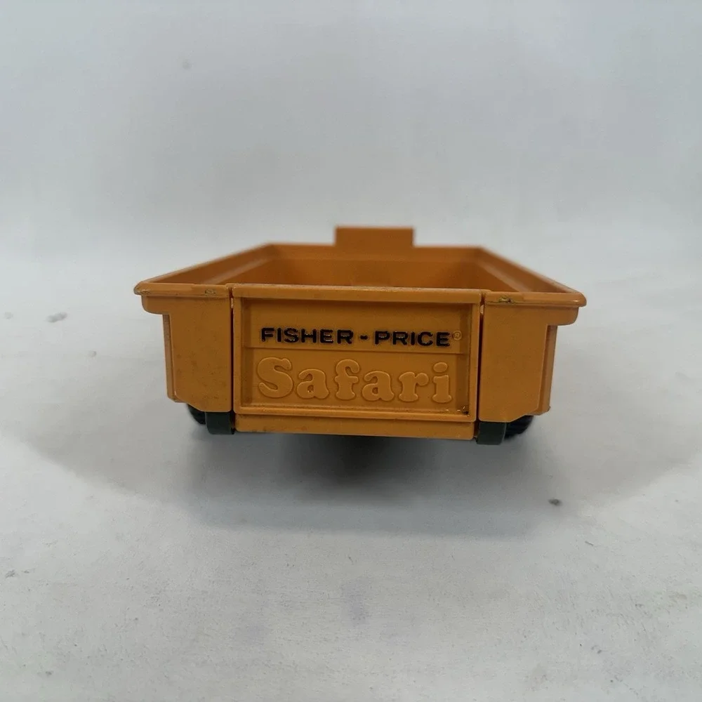 Vintage 1975 Fisher-Price Adventure People Safari #304 - Jeep Truck trailer Toy